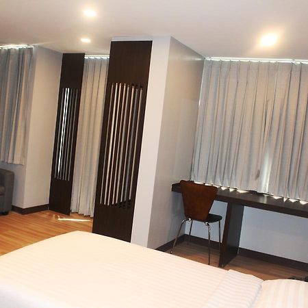 YWCA Hotel Bangkok Kültér fotó